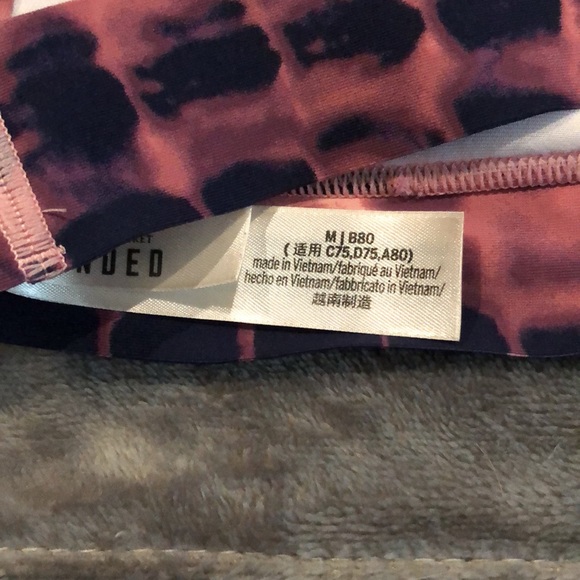 EUC Victoria’s Secret pink bandeau size M - Picture 5 of 6